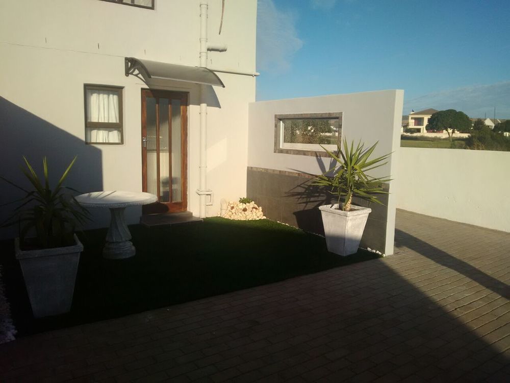 Holiday Guest House Langebaan Exterior photo